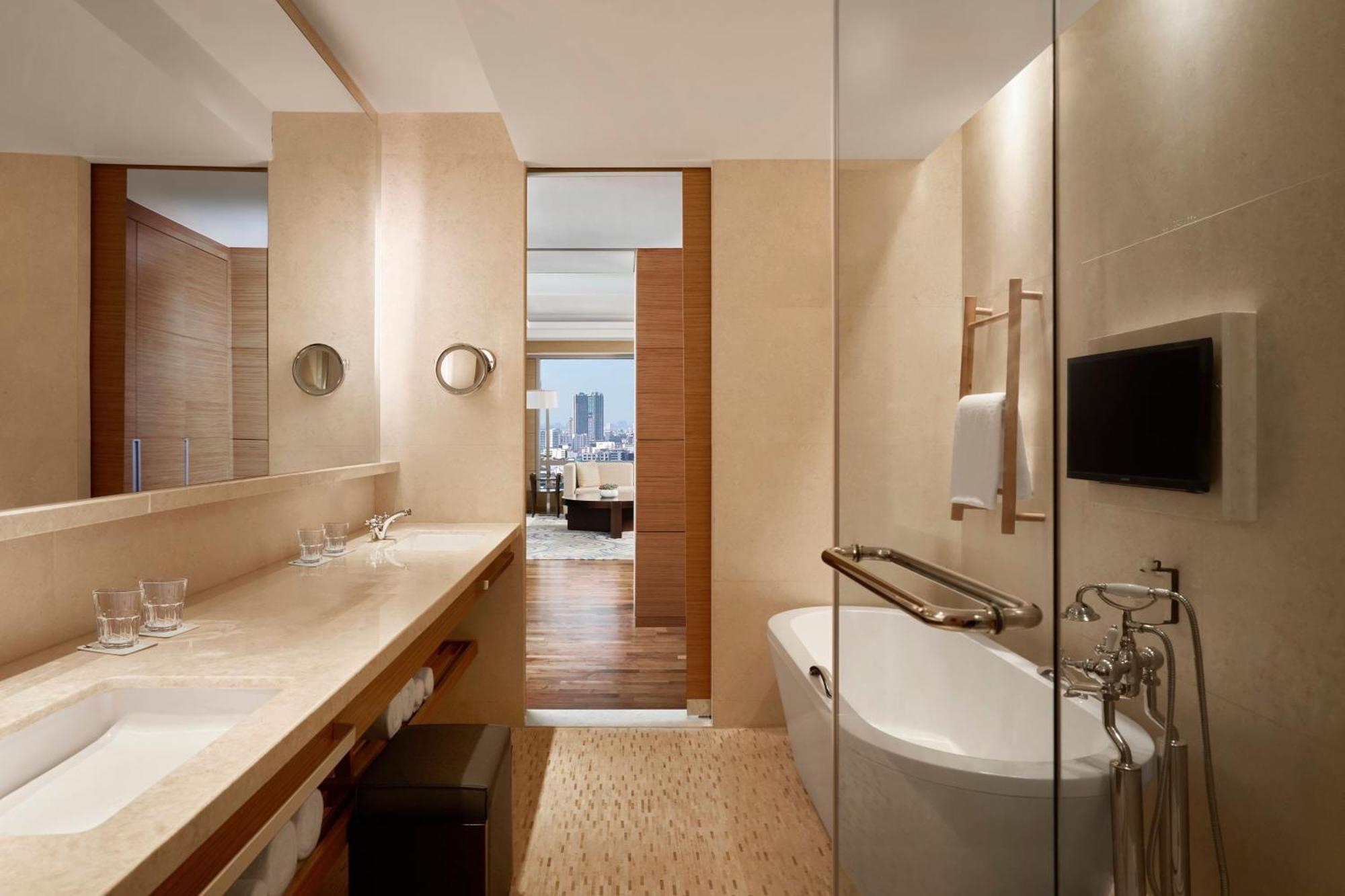 Suite Executive Với Quyền Sử Dụng Lounge